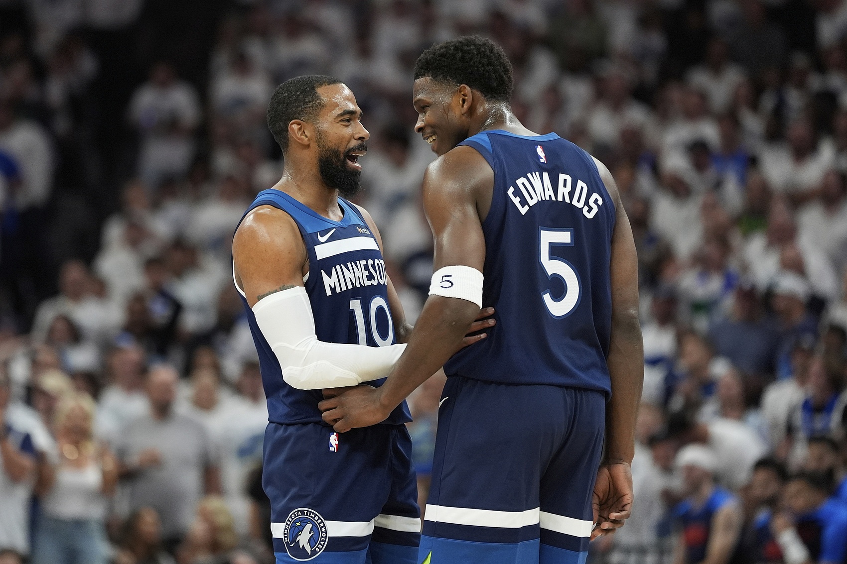 7 GAME下载-爱德华兹：听说康利还能回来&amp;我真的希望这能发生 我们想要他回来